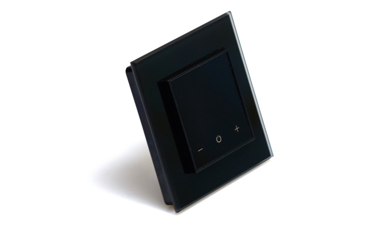 картинка Терморегулятор сенсорный ORTO 9005 Black Classic квадрат от магазина