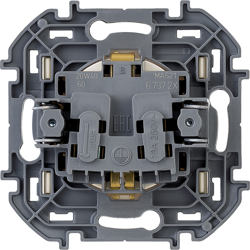 картинка Inspiria - Розетка 2P+E нем. стд. (сл.кость) от магазина